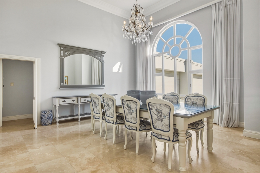 9 Bedroom Property for Sale in Constantia Western Cape